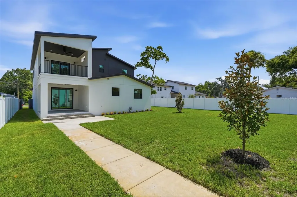 3516 21st Avenue S St Petersburg FL 33711