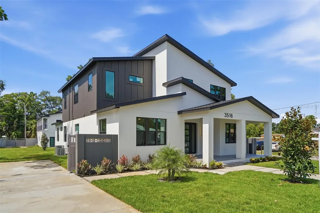 3516 21st Avenue S St Petersburg FL 33711