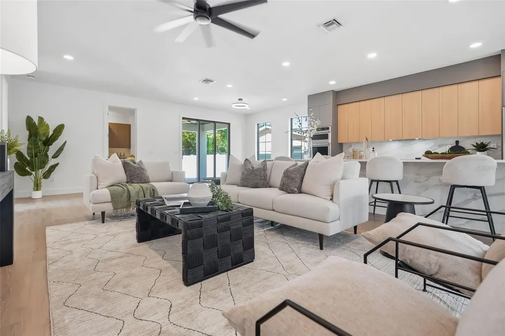 3516 21st Avenue S St Petersburg FL 33711