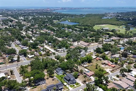 3516 21st Avenue S St Petersburg FL 33711