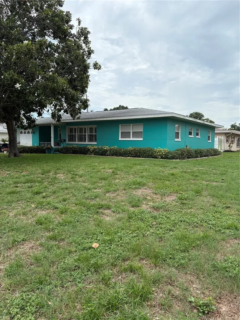 1790 Russell Drive N St Petersburg FL 33710