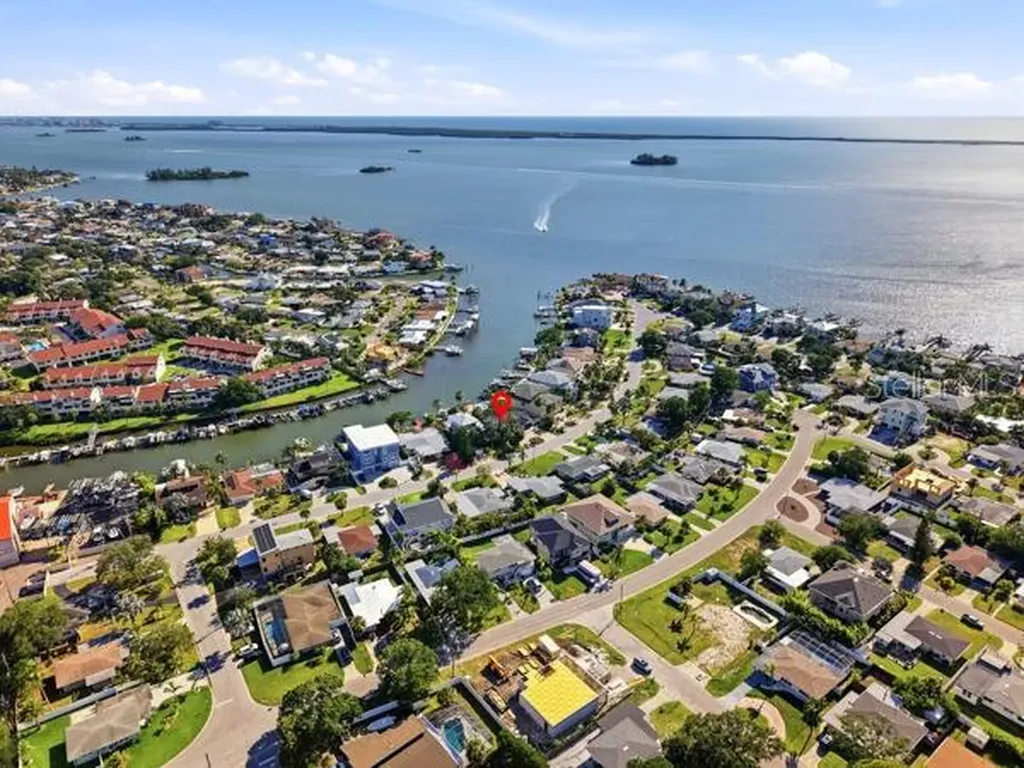 567 Baywood Drive S Dunedin FL 34698
