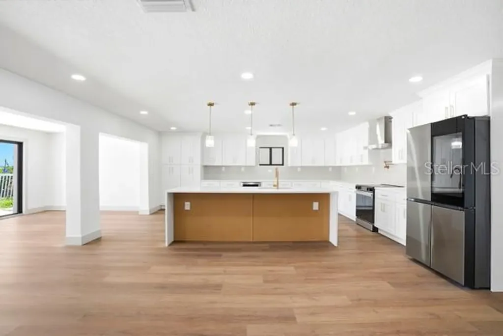 567 Baywood Drive S Dunedin FL 34698