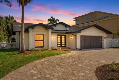 567 Baywood Drive S Dunedin FL 34698