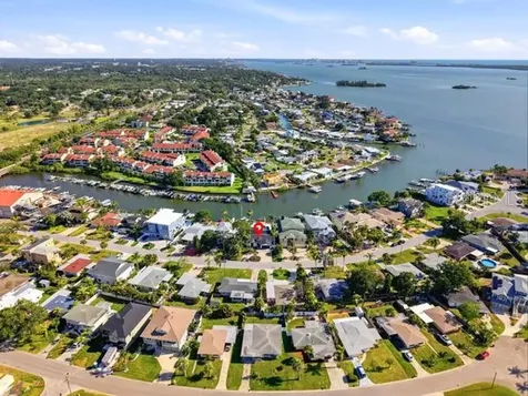 567 Baywood Drive S Dunedin FL 34698