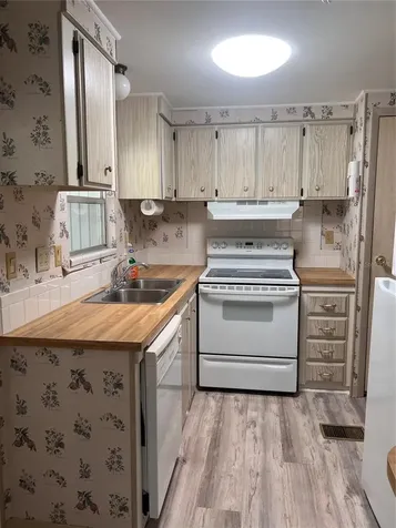103 S Fiji Circle Englewood FL 34223