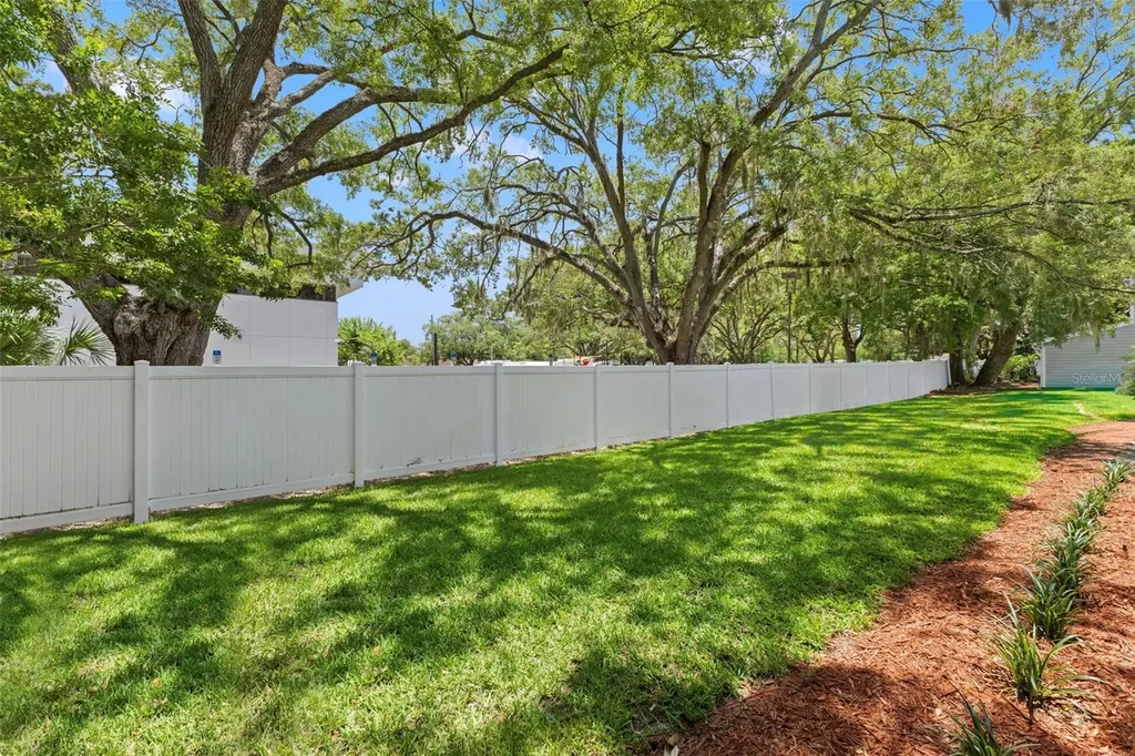 14809 Winding Creek Court Tampa FL 33613