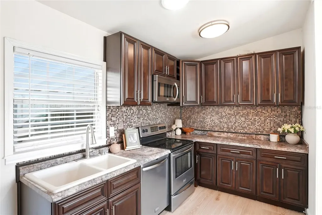 4030 Marlin Drive SE St Petersburg FL 33705