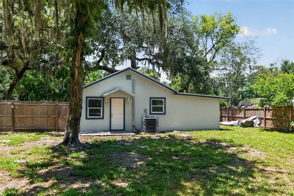 6310 Belle Isles Drive Groveland FL 34736