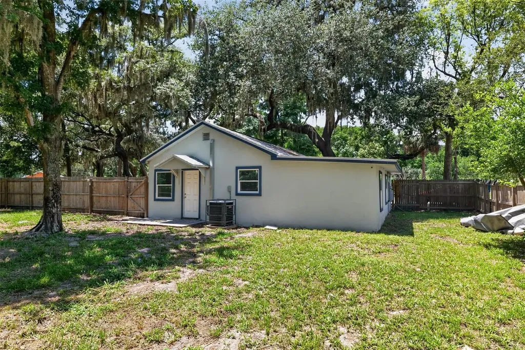 6310 Belle Isles Drive Groveland FL 34736