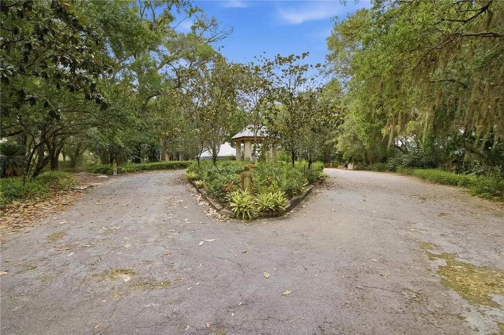 2271 Keystone Road Tarpon Springs FL 34688