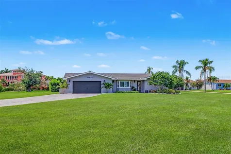 11624 Grove Street Seminole FL 33772