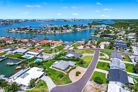 11624 Grove Street Seminole FL 33772