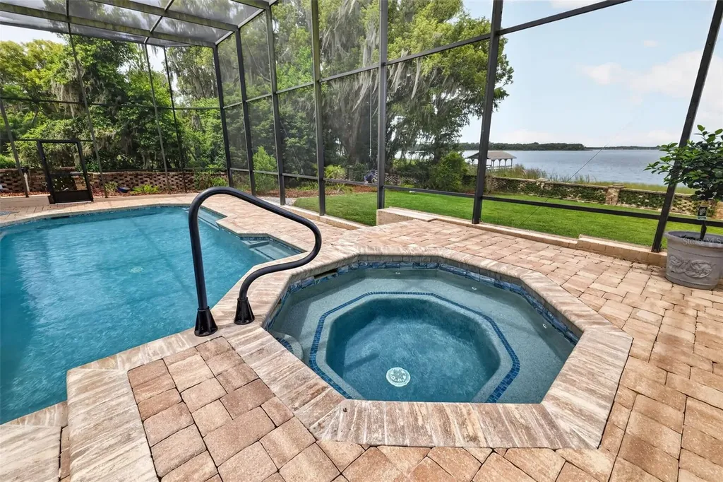 6118 Dora Drive Mount Dora FL 32757