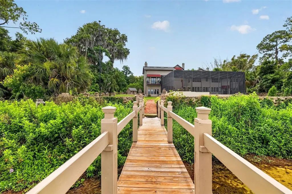 6118 Dora Drive Mount Dora FL 32757