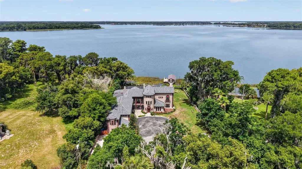 6118 Dora Drive Mount Dora FL 32757