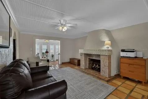 6118 Dora Drive Mount Dora FL 32757
