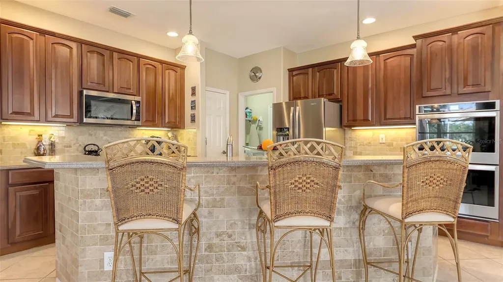 7915 Kavanagh Court Sarasota FL 34240