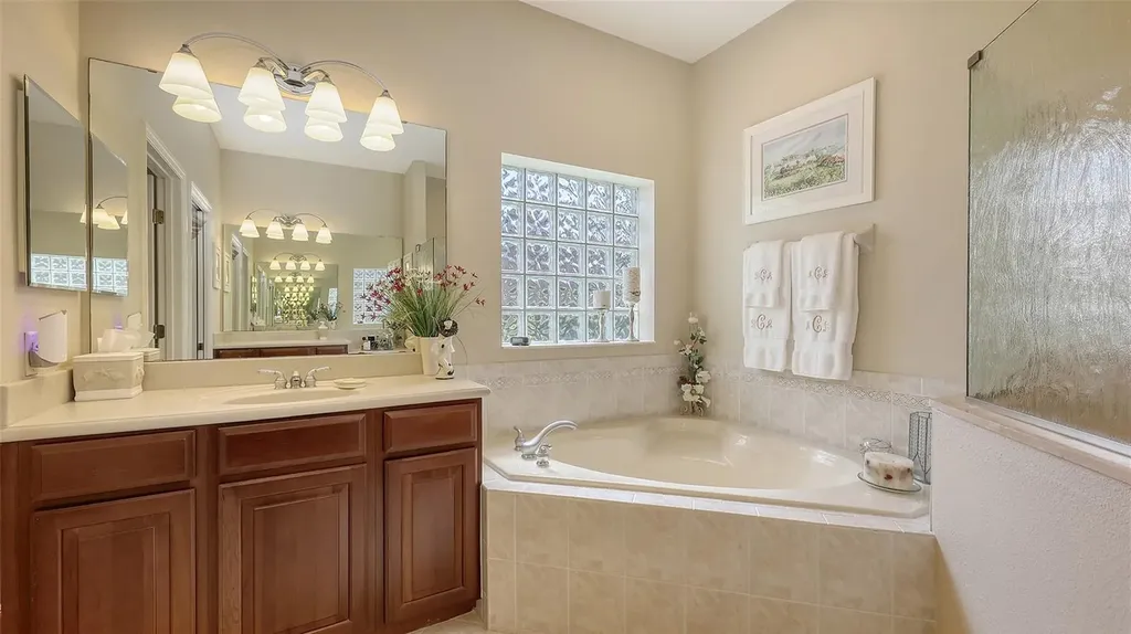 7915 Kavanagh Court Sarasota FL 34240