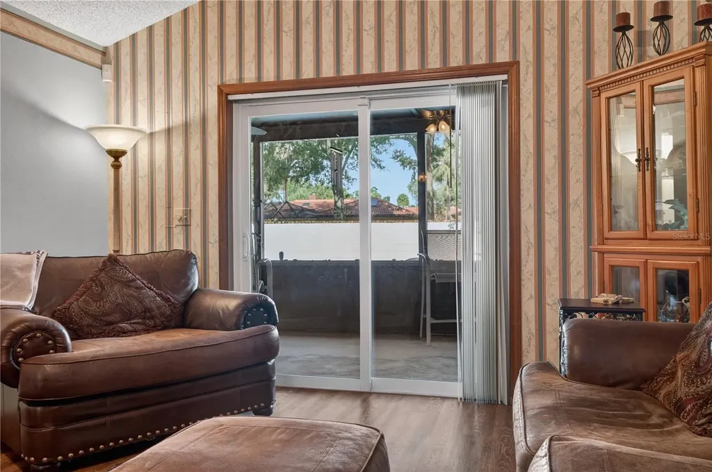 4922 Briar Oaks Circle Orlando FL 32808