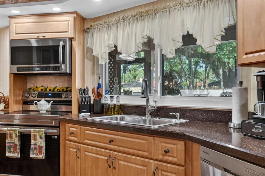 4922 Briar Oaks Circle Orlando FL 32808