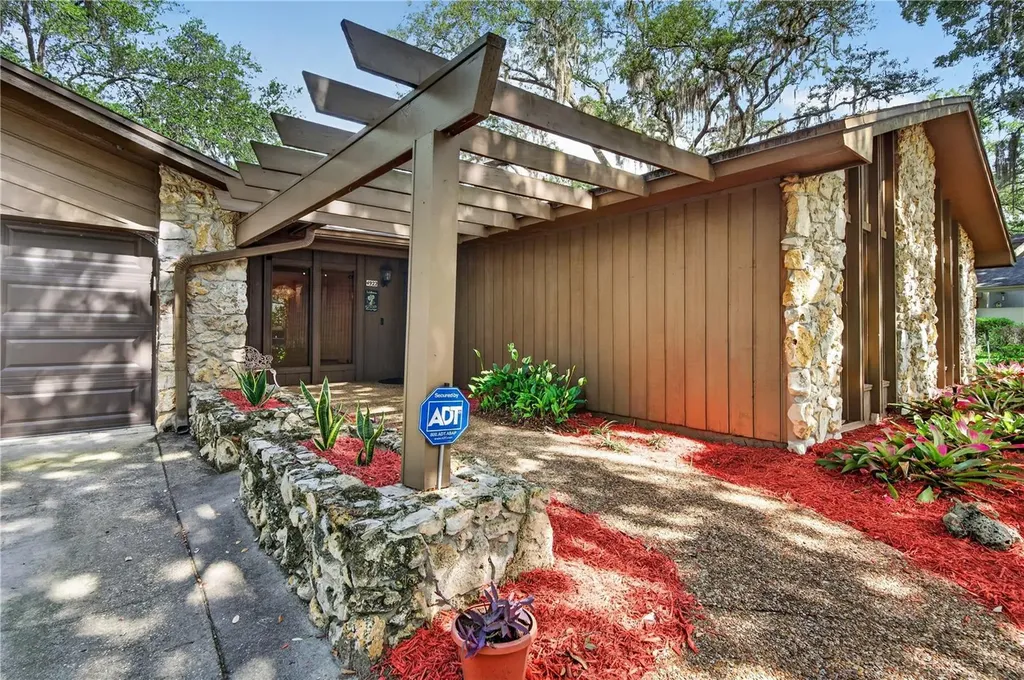 4922 Briar Oaks Circle Orlando FL 32808