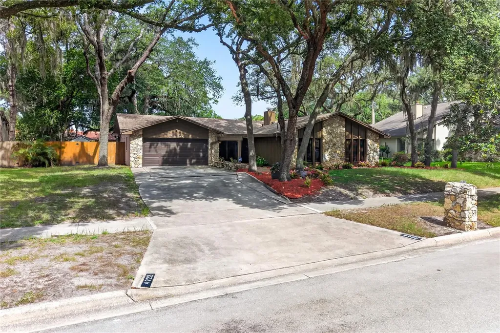 4922 Briar Oaks Circle Orlando FL 32808