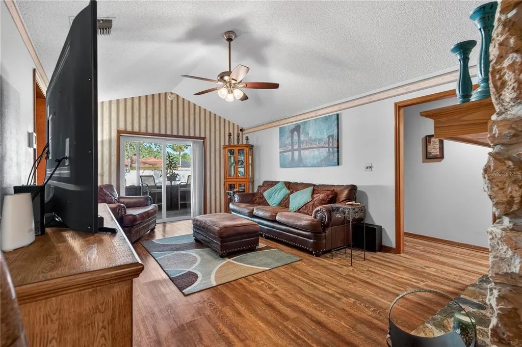 4922 Briar Oaks Circle Orlando FL 32808