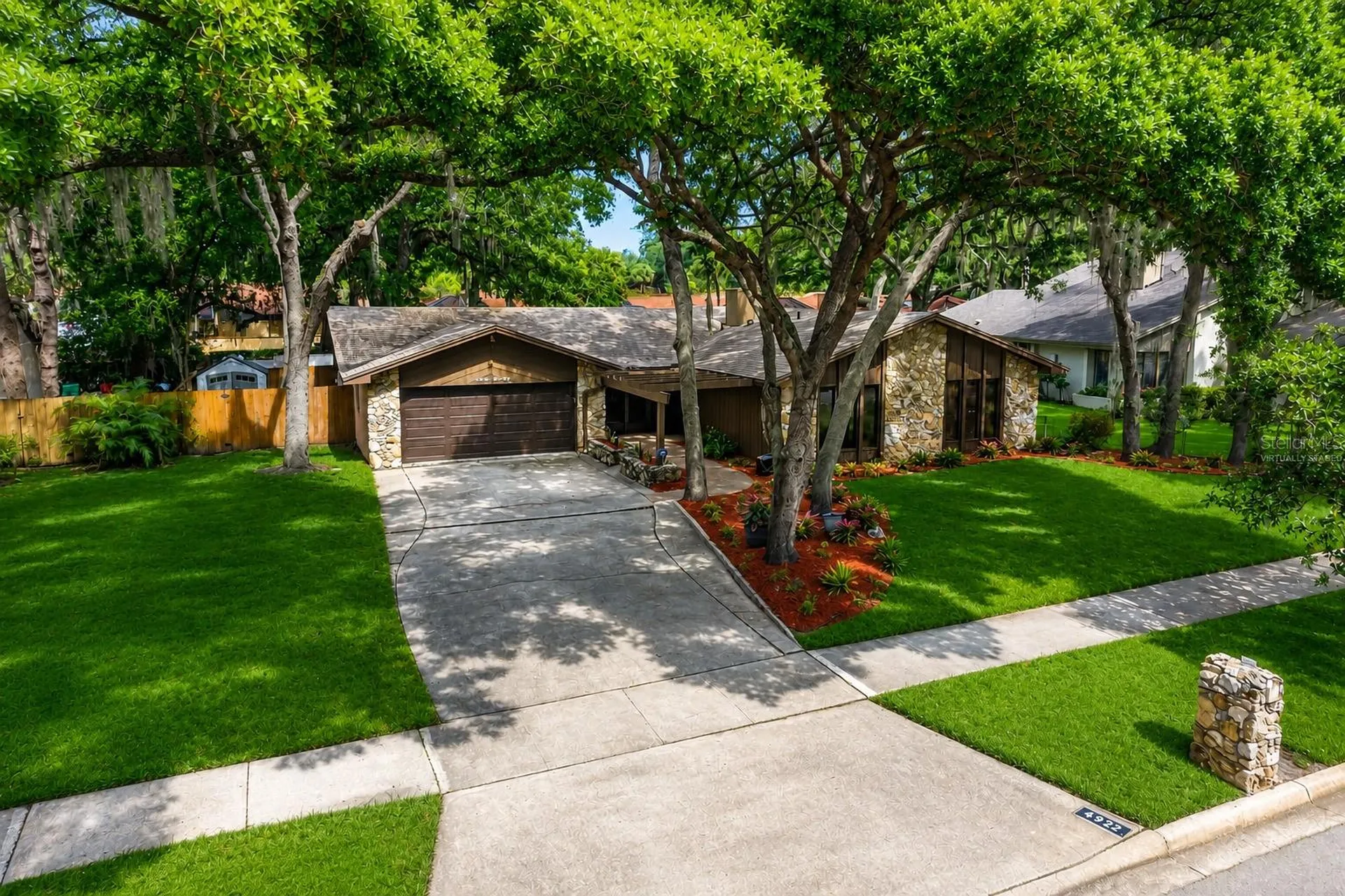 4922 Briar Oaks Circle Orlando FL 32808