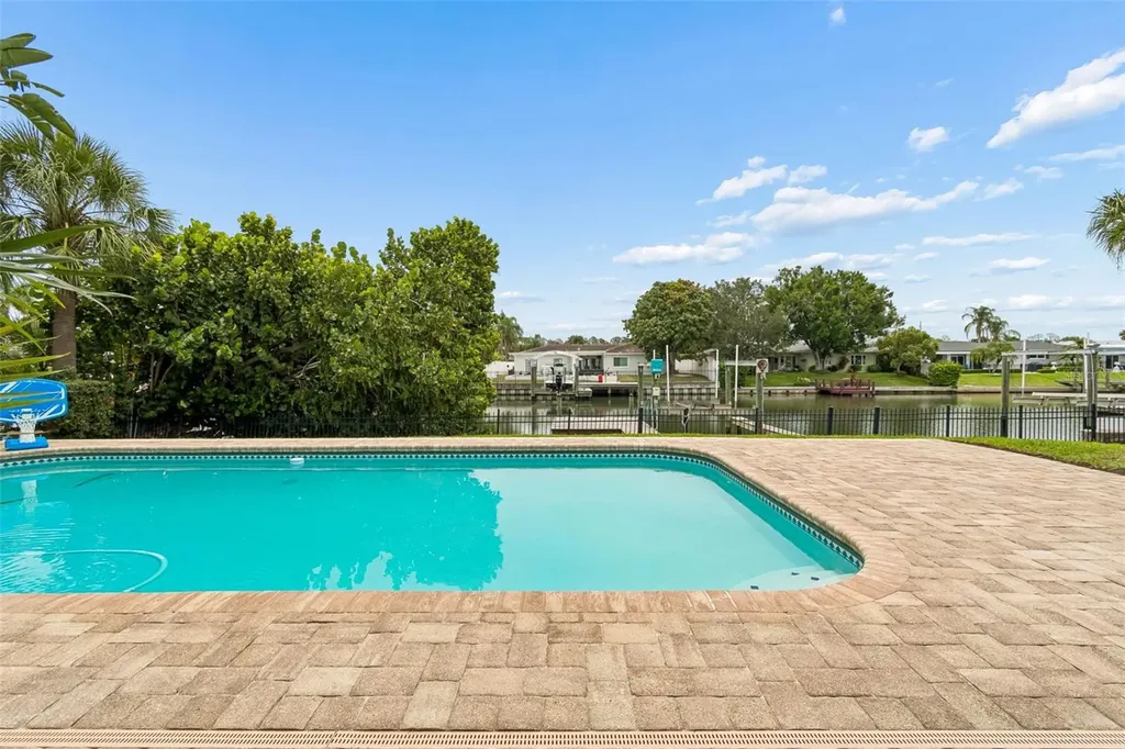 3941 E Eden Roc Circle Tampa FL 33634