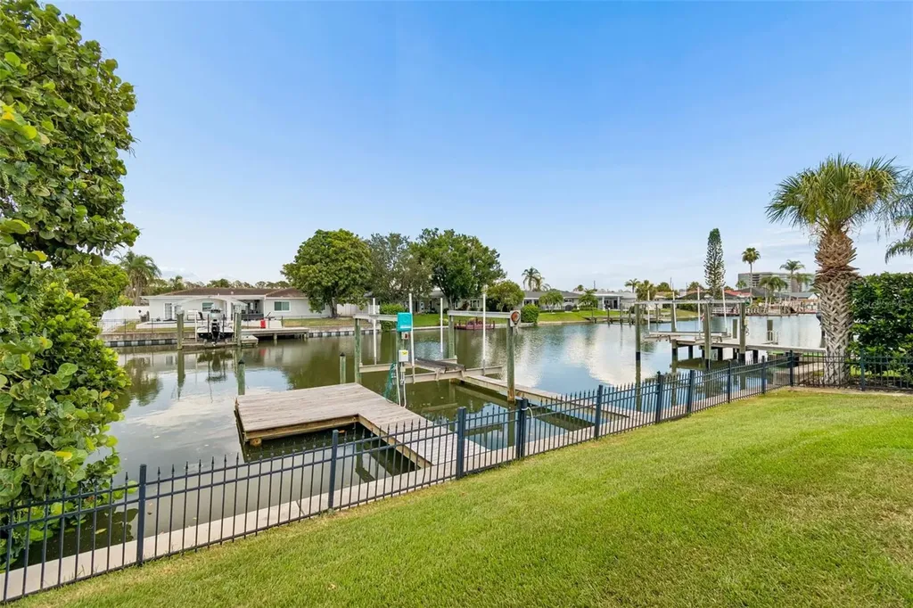 3941 E Eden Roc Circle Tampa FL 33634