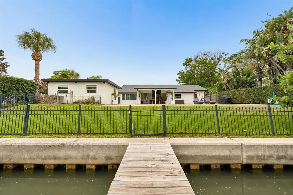 3941 E Eden Roc Circle Tampa FL 33634
