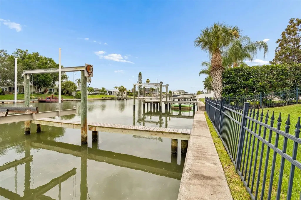 3941 E Eden Roc Circle Tampa FL 33634