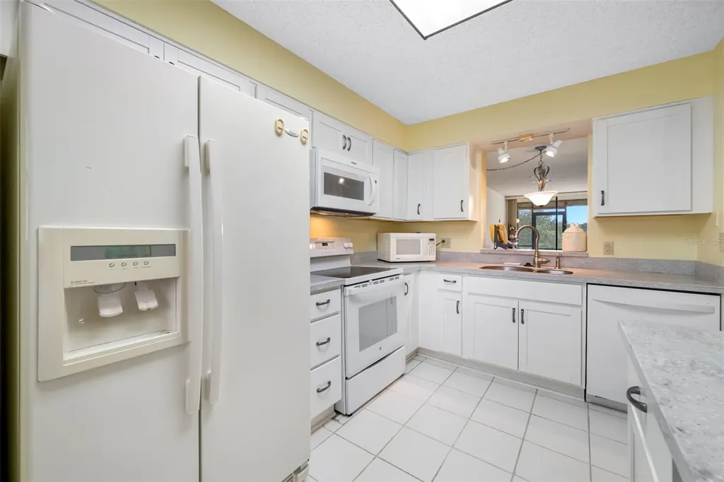 900 Cove Cay Drive Clearwater FL 33760