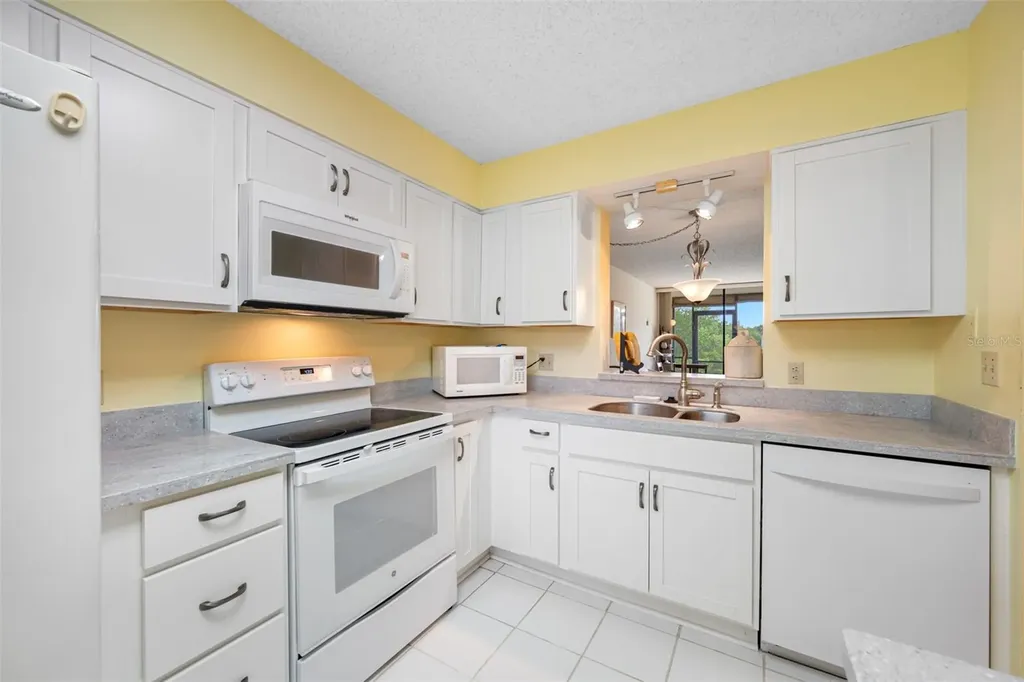 900 Cove Cay Drive Clearwater FL 33760