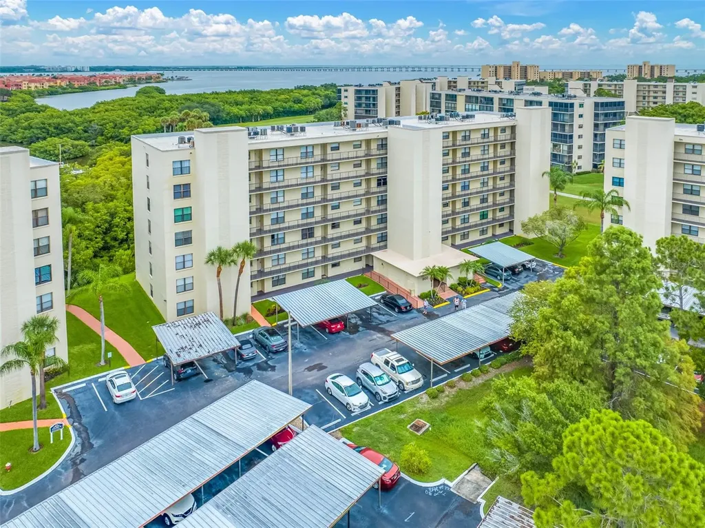 900 Cove Cay Drive Clearwater FL 33760