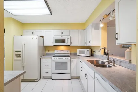 900 Cove Cay Drive Clearwater FL 33760