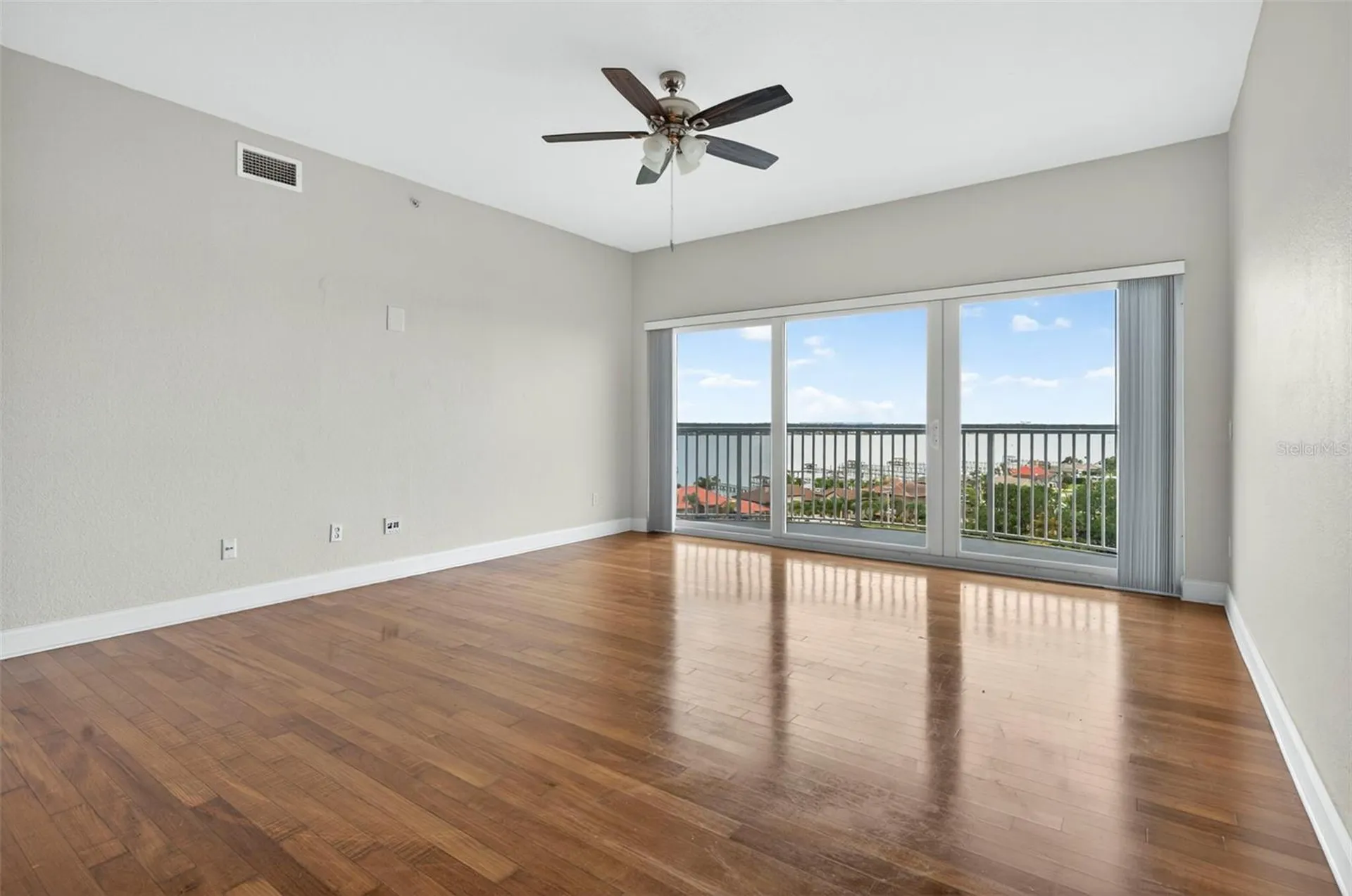 2 Oceans West Boulevard Daytona Beach FL 32118