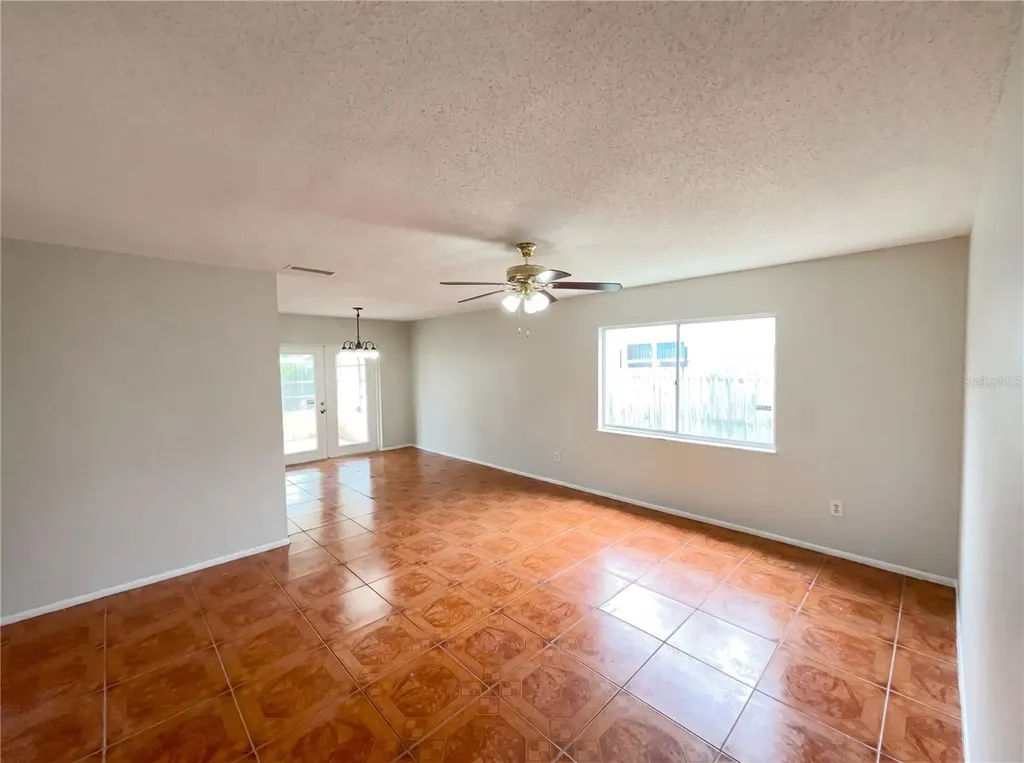 4805 Beacon Street Orlando FL 32808