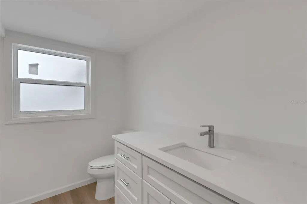 2826 W Rainbow Circle Sarasota FL 34231
