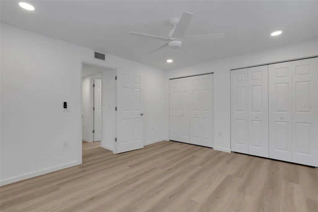 2826 W Rainbow Circle Sarasota FL 34231
