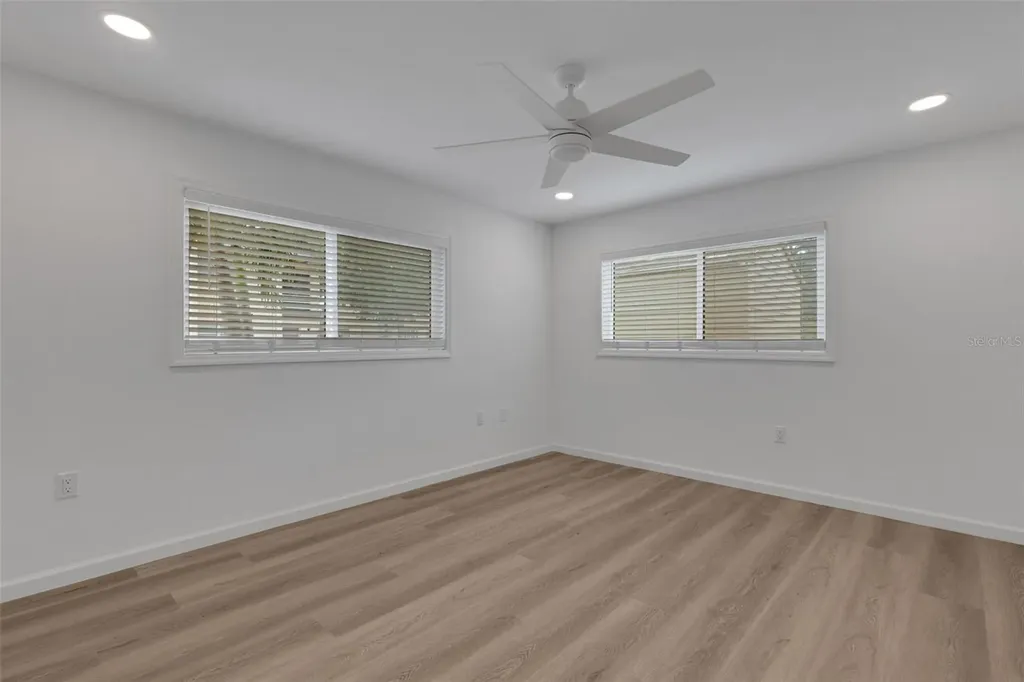 2826 W Rainbow Circle Sarasota FL 34231