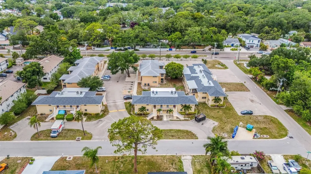 2826 W Rainbow Circle Sarasota FL 34231