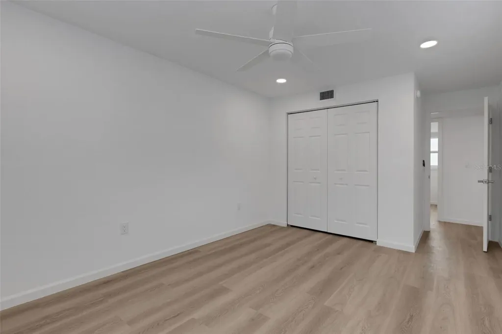 2826 W Rainbow Circle Sarasota FL 34231