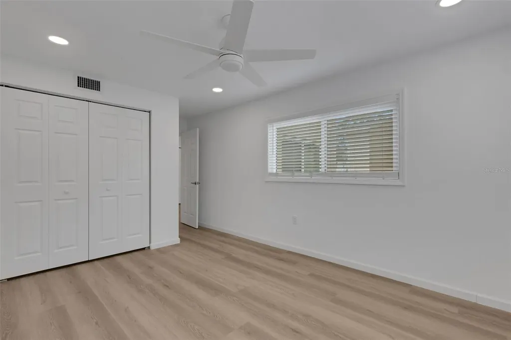 2826 W Rainbow Circle Sarasota FL 34231