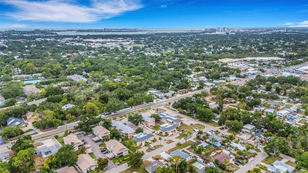 2826 W Rainbow Circle Sarasota FL 34231