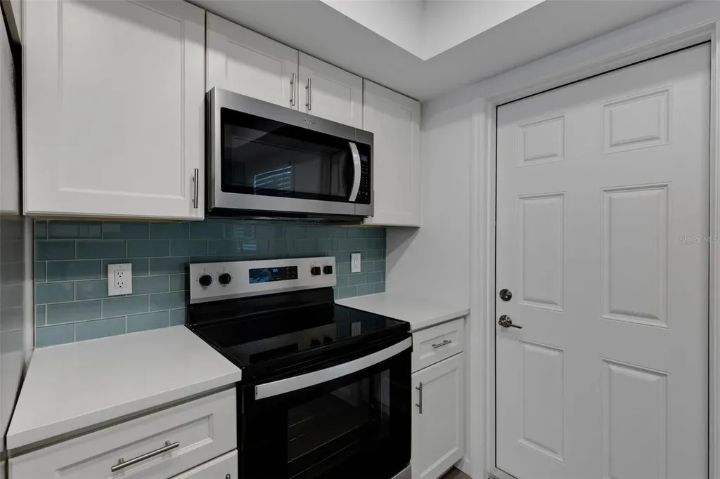 2826 W Rainbow Circle Sarasota FL 34231