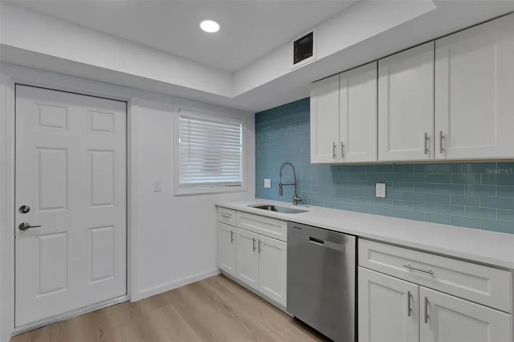 2826 W Rainbow Circle Sarasota FL 34231