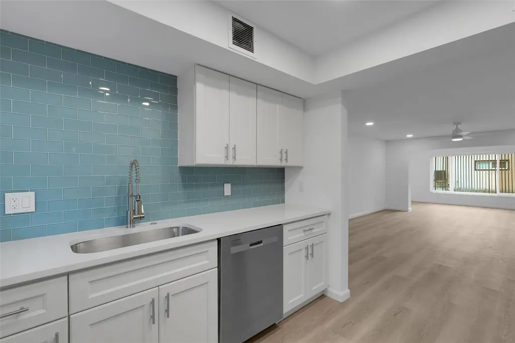 2826 W Rainbow Circle Sarasota FL 34231