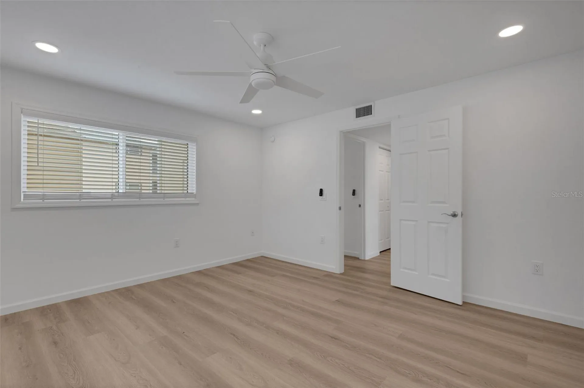 2826 W Rainbow Circle Sarasota FL 34231